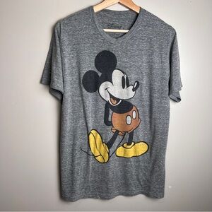 Disney Charcoal Mickey Mouse Gray Unisex T-Shitt Size Medium GUC